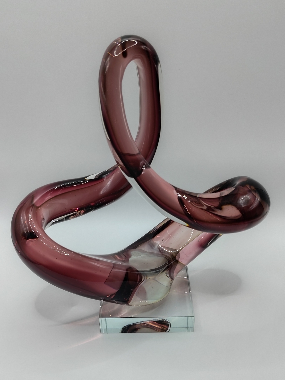 ART GLASS Love Knot Sculpture